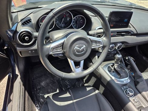 Used 2020 MAZDA MX-5 Miata Grand Touring RWD image 7