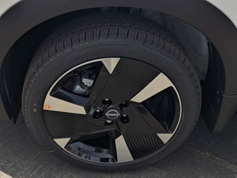 New 2026 Nissan Kicks SR FWD image 7