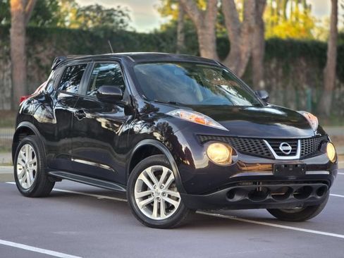 Used 2014 Nissan Juke SV FWD image 1