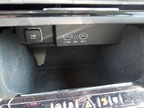 Used 2022 Jeep Wagoneer Series I AWD/4WD image 23