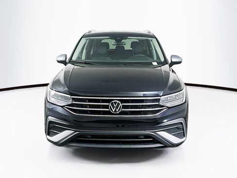 Used 2024 Volkswagen Tiguan Wolfsburg Edition AWD/4WD image 2