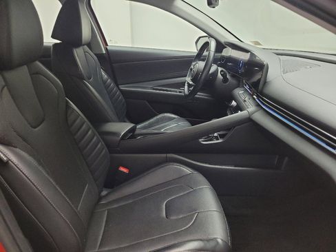 Used 2021 Hyundai Elantra Limited FWD image 21