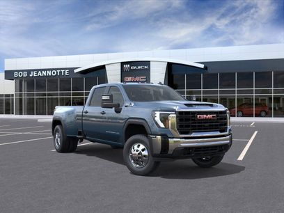 New 2026 GMC Sierra 3500 Pro w/ Convenience Package
