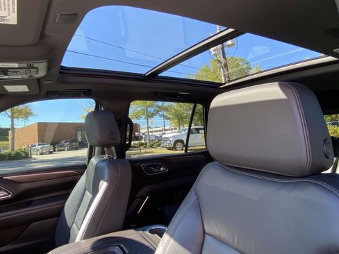 Used 2022 Chevrolet Tahoe Z71 w/ Off-Road Capability Package image 3