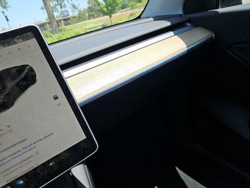 Used 2021 Tesla Model Y Performance image 15