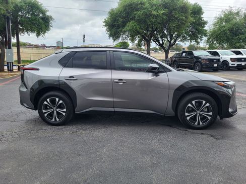 Used 2024 Toyota bZ4X XLE image 2