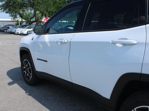 Used 2025 Jeep Compass Trailhawk w/ Trailhawk Elite Group AWD/4WD image 47