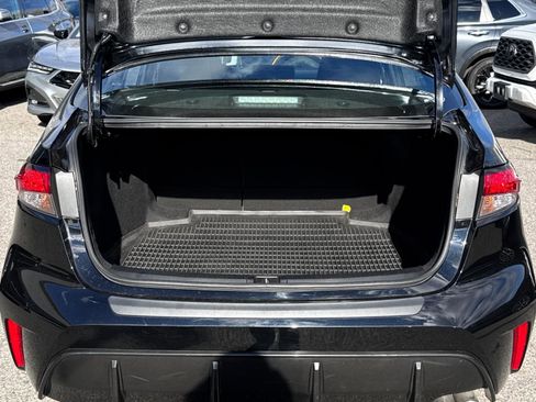 Used 2024 Toyota Corolla SE image 7