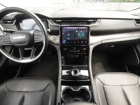 Used 2021 Jeep Grand Cherokee L Limited RWD image 11