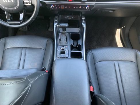 Used 2024 Kia Sorento S AWD/4WD image 19