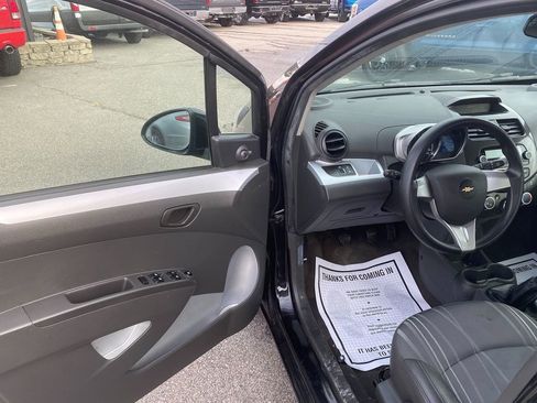 Used 2015 Chevrolet Spark LS image 10