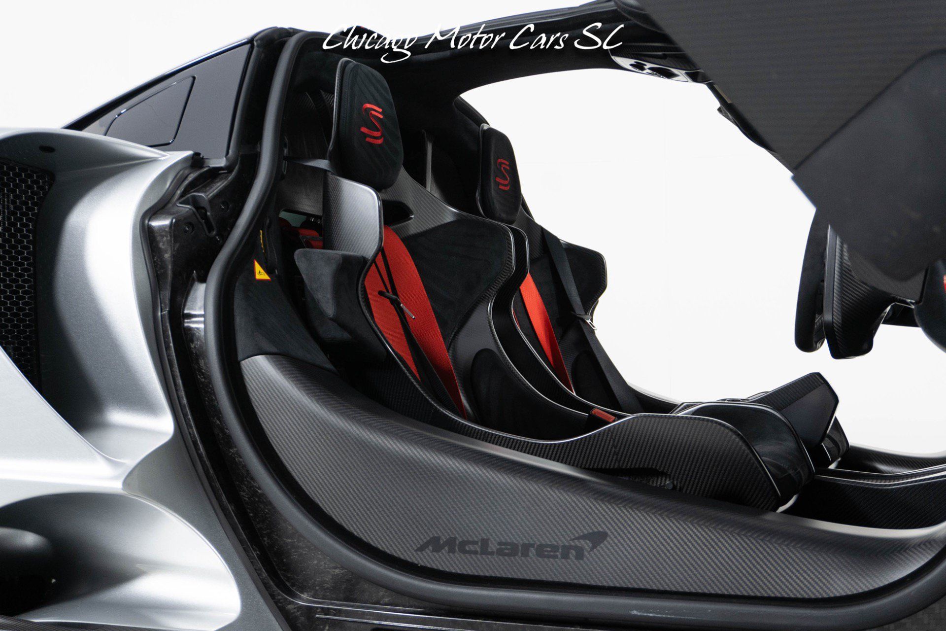 Used 2019 McLaren Senna RWD image 40