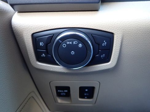 Used 2020 Ford F150 XLT w/ Equipment Group 302A Luxury AWD/4WD image 22