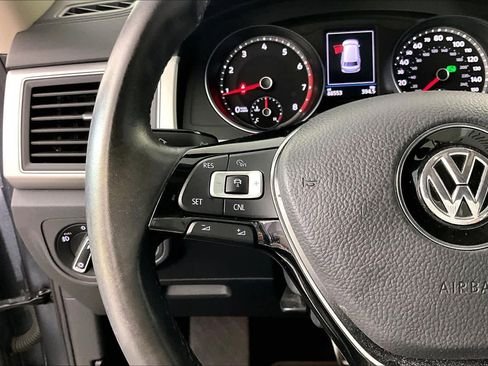 Used 2018 Volkswagen Atlas SE w/ R-Line Package FWD image 23