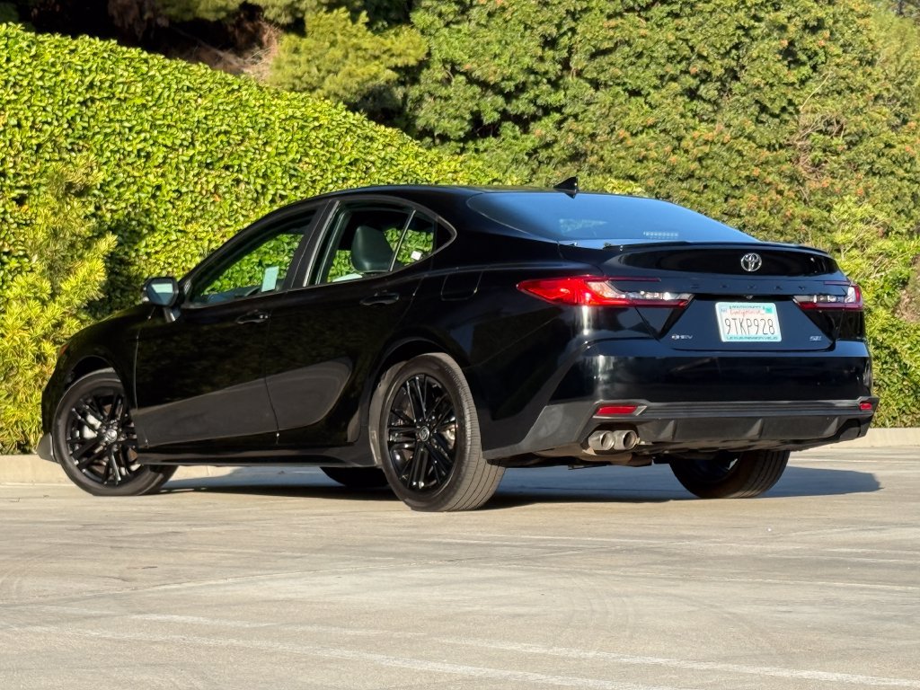 Used 2025 Toyota Camry SE FWD image 2