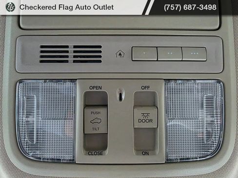 Used 2017 Honda CR-V Touring image 11