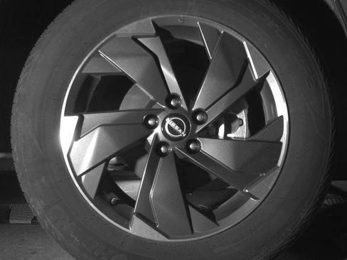 Used 2025 Nissan Rogue SV image 12