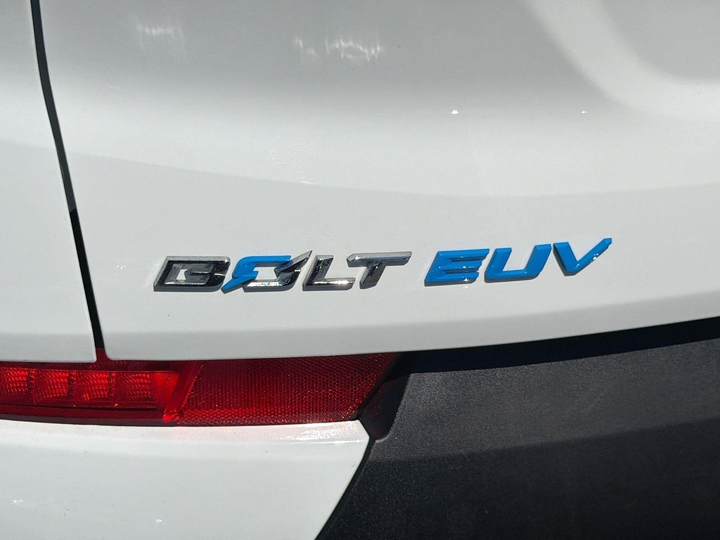 Used 2023 Chevrolet Bolt EUV LT w/ Driver Confidence Package FWD image 26