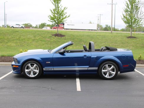 Used 2008 Ford Mustang GT image 2