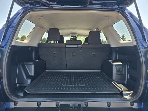 Used 2022 Toyota 4Runner TRD Off-Road AWD/4WD image 13