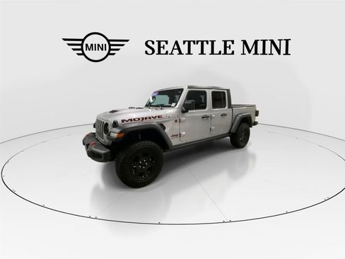 Used 2023 Jeep Gladiator Mojave w/ Cold Weather Group image 5