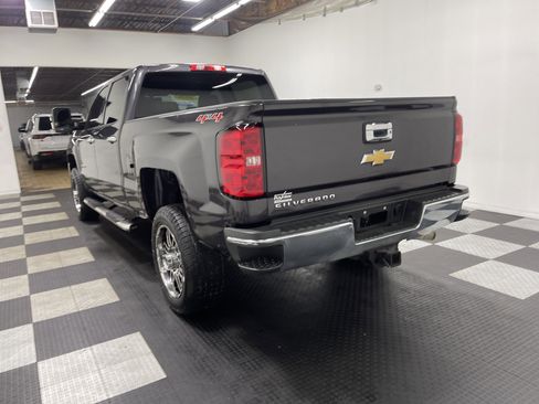 Used 2016 Chevrolet Silverado 2500 W/T w/ WT Convenience Package image 2