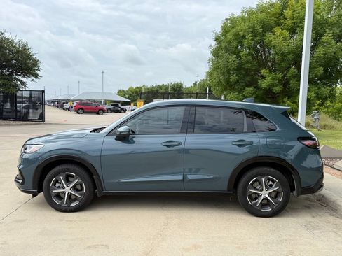 Used 2023 Honda HR-V EX-L image 2