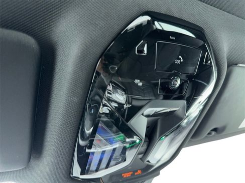 Used 2025 BMW 530i image 34