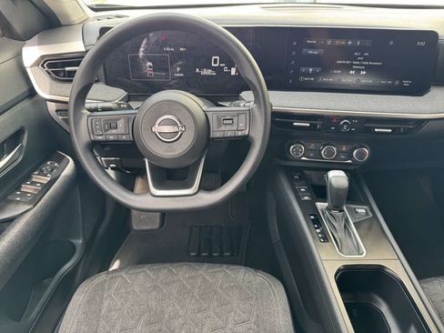 Used 2025 Nissan Kicks SV w/ Illumination Package FWD image 20