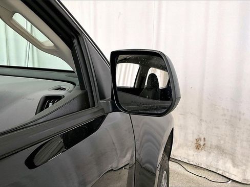 Used 2021 Chevrolet Colorado W/T w/ Custom Special Edition image 11