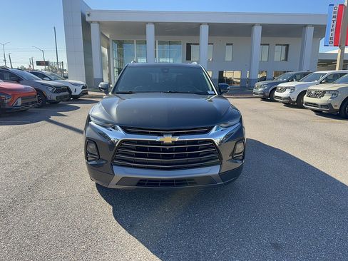 Used 2022 Chevrolet Blazer Premier w/ Enhanced Convenience Package FWD image 3