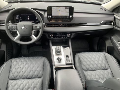 Used 2023 Mitsubishi Outlander SEL image 31