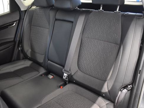 Used 2025 Kia Seltos S FWD image 7