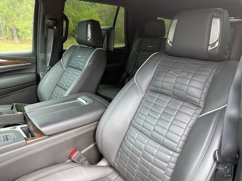 Used 2024 Cadillac Escalade Sport Platinum w/ LPO, ONYX Package AWD/4WD image 14