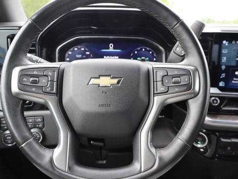 Used 2024 Chevrolet Silverado 2500 LTZ w/ LTZ Convenience Package AWD/4WD image 6