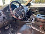 Used 2010 GMC Yukon Denali image 3