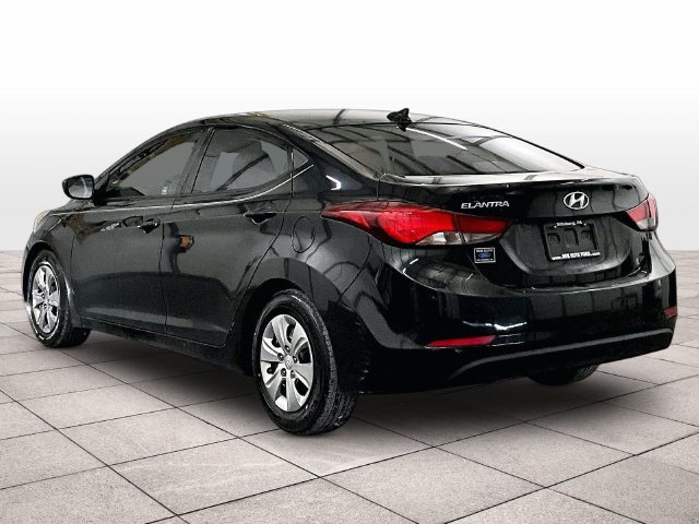 Used 2016 Hyundai Elantra SE FWD image 11