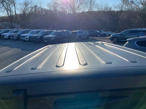 Used 2015 Jeep Wrangler Unlimited Sahara w/ Connectivity Group image 17