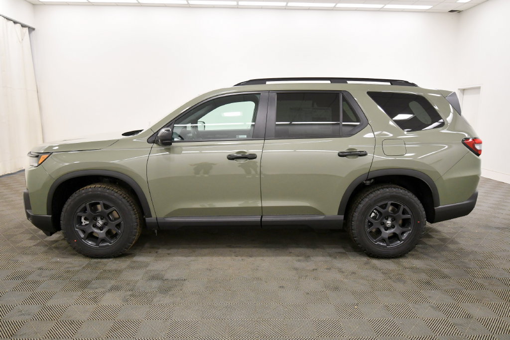 New 2026 Honda Pilot TrailSport image 4