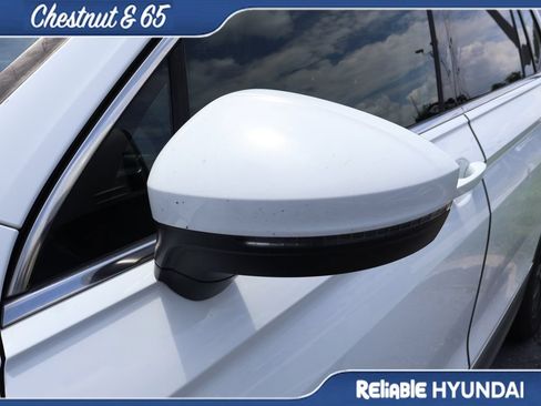 Used 2020 Volkswagen Tiguan SE w/ Panoramic Sunroof Package FWD image 13