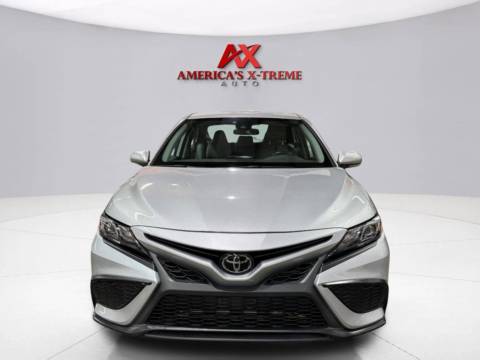 Used 2023 Toyota Camry SE AWD/4WD image 6