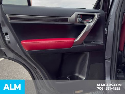 Used 2023 Lexus GX 460 Premium w/ Premium Package image 14