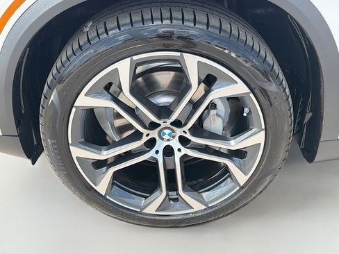 Used 2023 BMW X5 xDrive40i w/ Premium Package AWD/4WD image 42