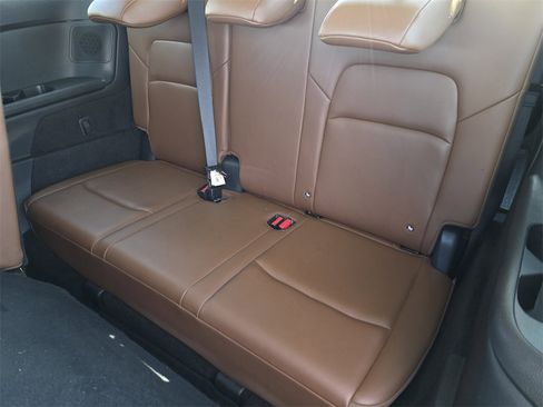 Used 2024 Nissan Pathfinder Platinum w/ Cargo Package image 16