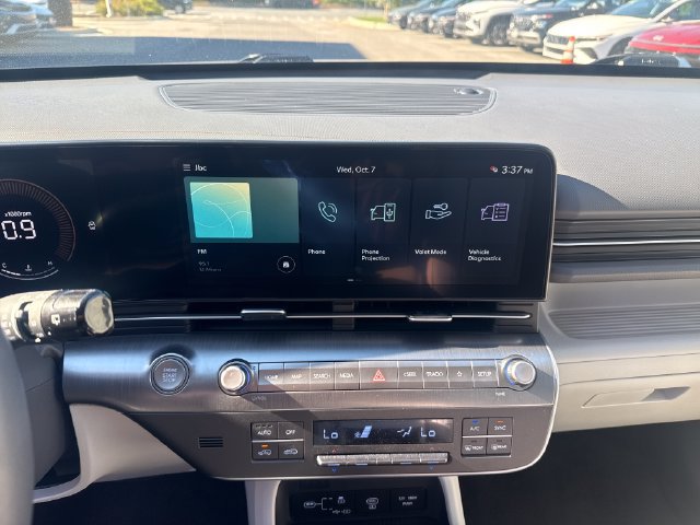Certified 2024 Hyundai Kona SEL AWD/4WD image 18