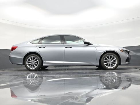 Used 2022 Honda Accord LX image 25