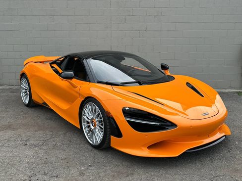 Used 2025 McLaren 750S Spider RWD image 31