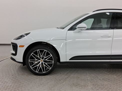 Used 2026 Porsche Macan AWD/4WD image 24