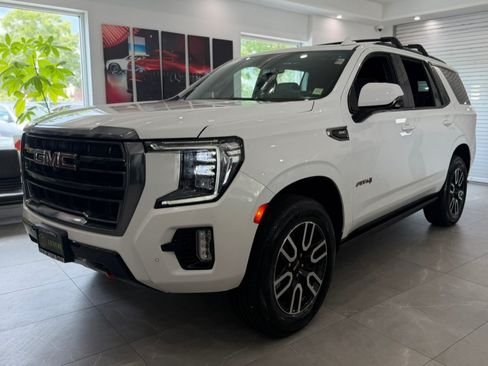 Used 2024 GMC Yukon AT4 w/ AT4 Premium Plus Package AWD/4WD image 3