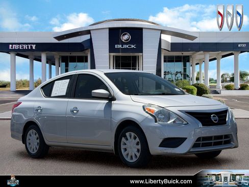 Used 2019 Nissan Versa SV FWD image 1